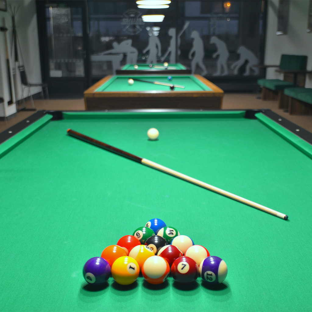 U 3 deci je kulečníková herna